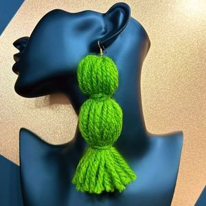 CHUNKY TASSEL EARRINGS